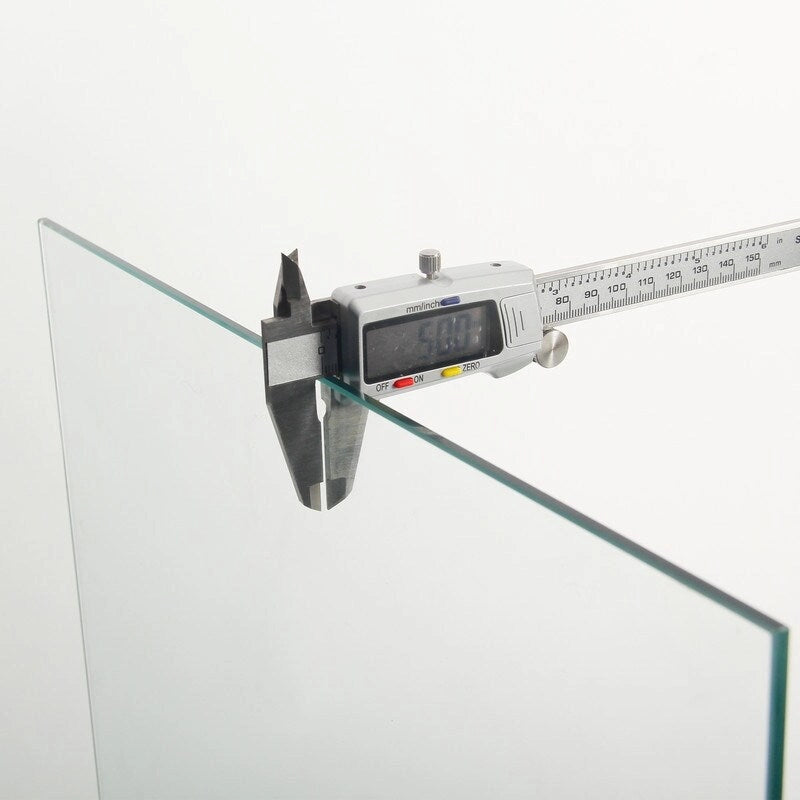 Vitrine en verre à double porte avec 5 étagères